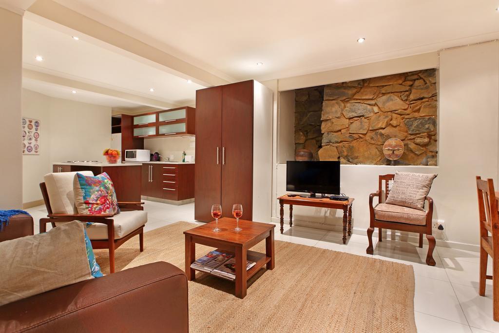 Afribode'S Dysart Cottage Cape Town Bagian luar foto